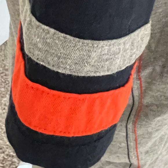 Houston Astros 💙🧡jersey T-shirt. Gray with navy and orange details size medium. - Picture 3 of 6